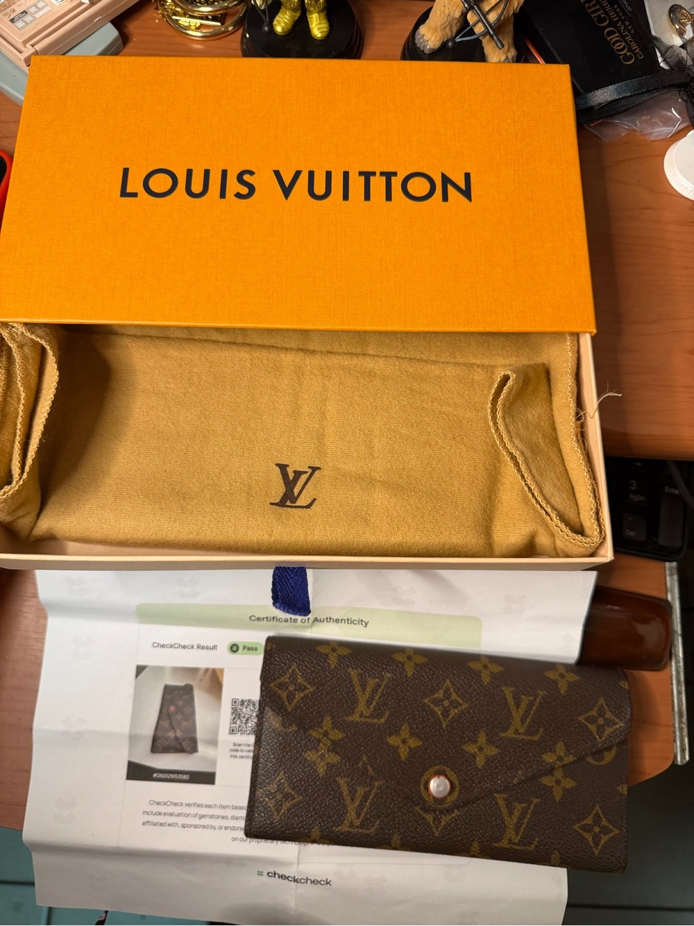 Pre-Owned Louis Vuitton Sarah Monogram Canvas Continental Wallet in Brown & Gold - Picture 13 of 13